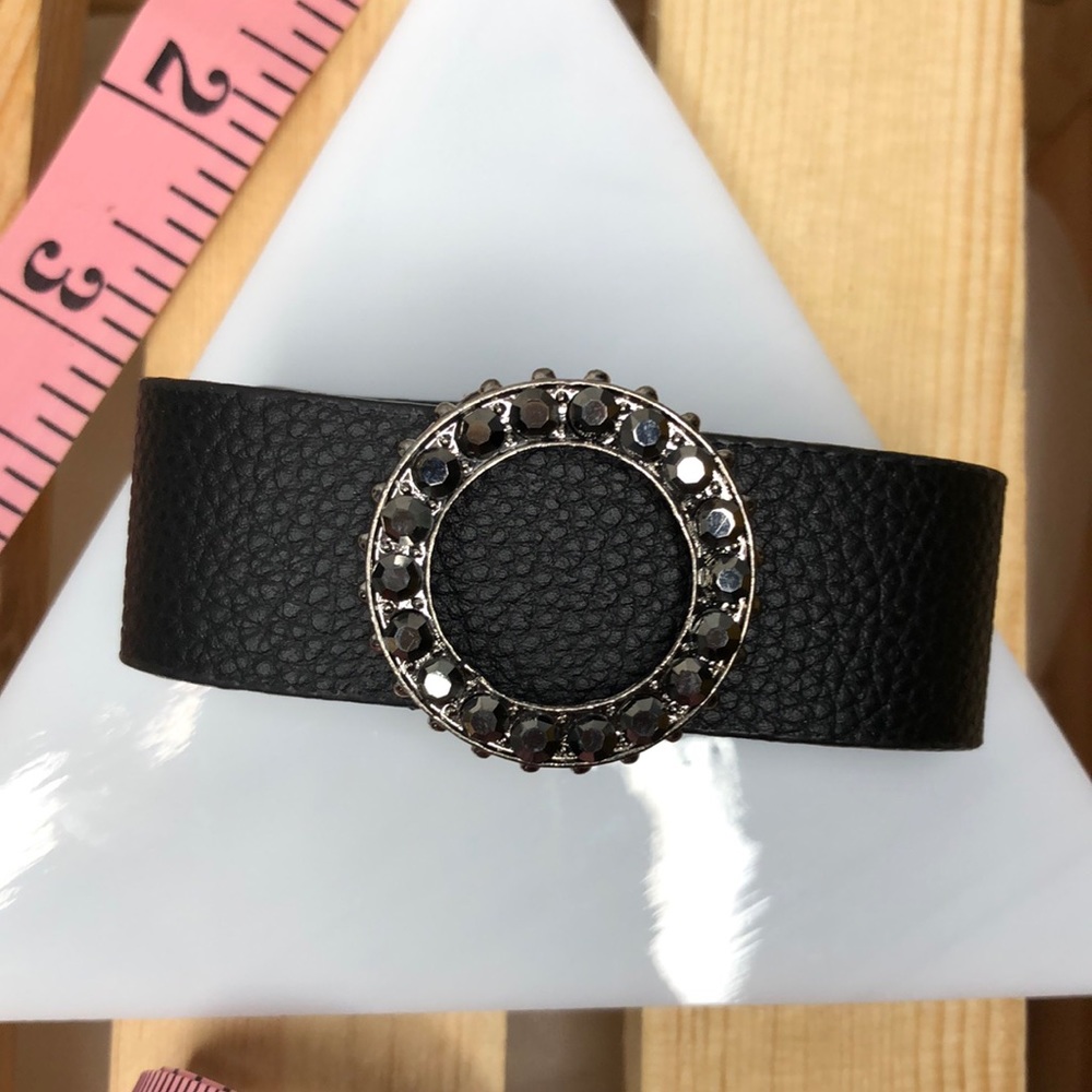 Adjustable bracelet